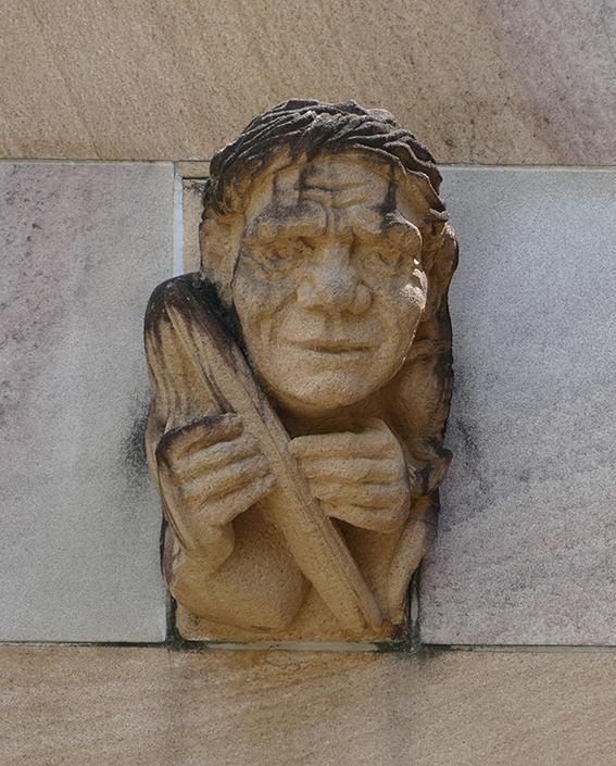 Willie Mackenzie UQ Great Court carving